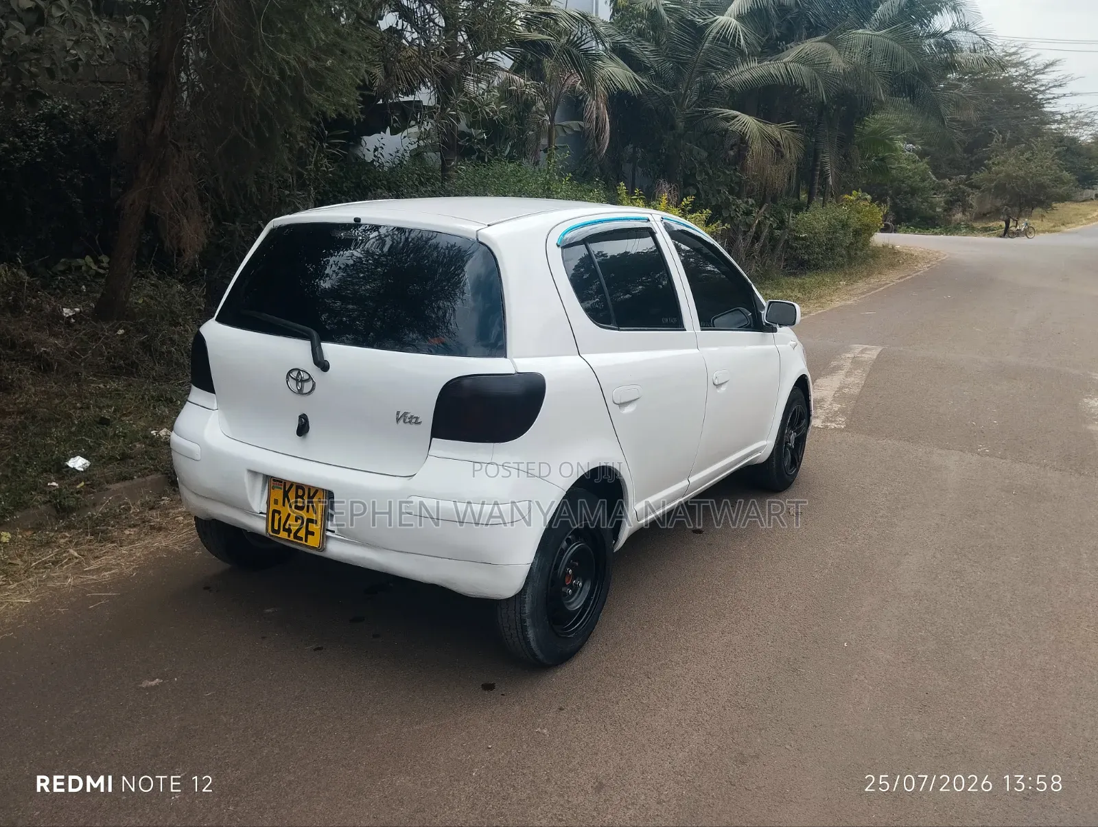 Toyota Vitz 2002 White