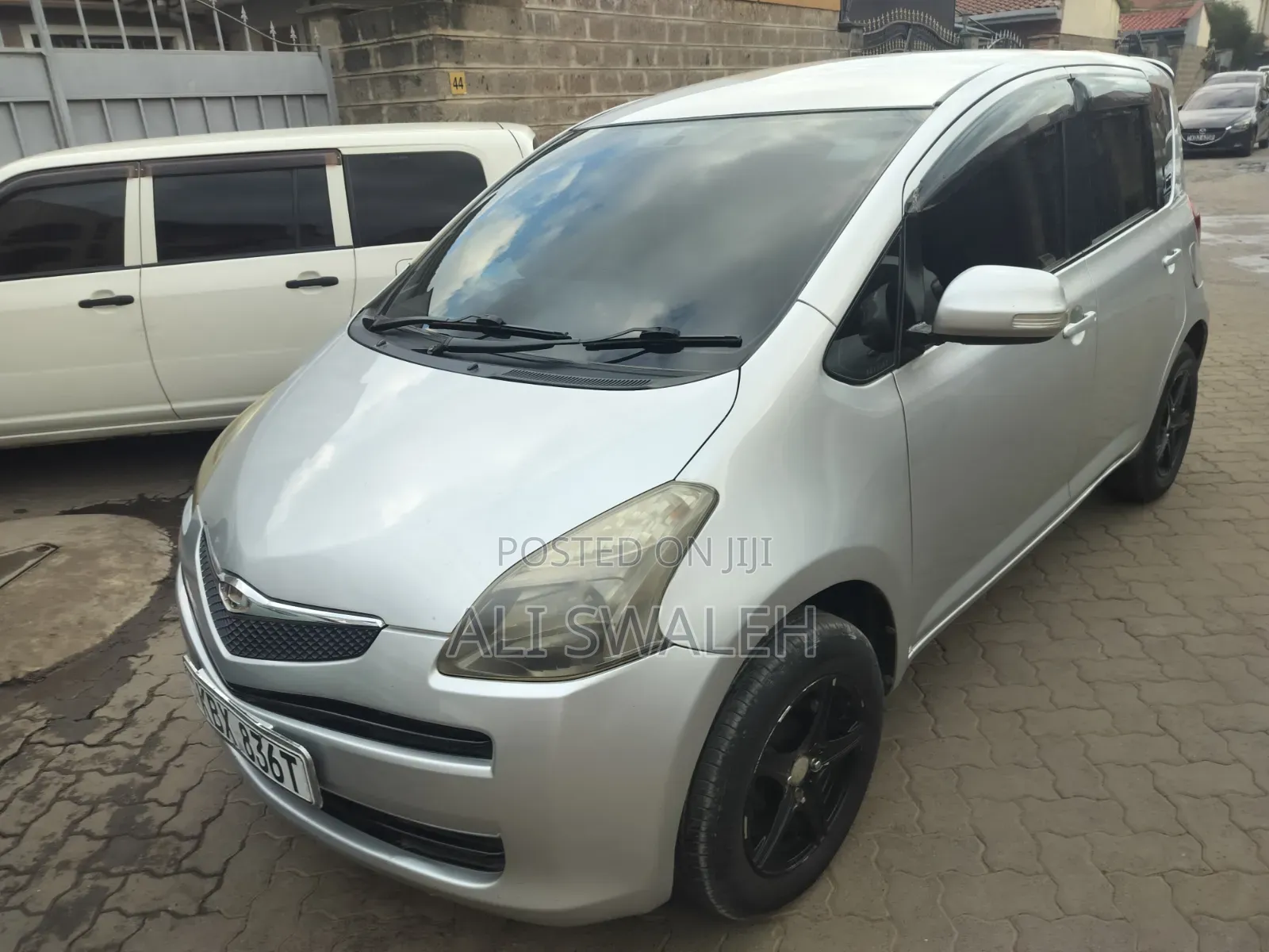 Toyota Ractis 2006 Silver