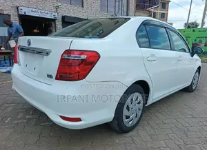 Toyota Axio 1.5 Hybrid 2WD 2019 White