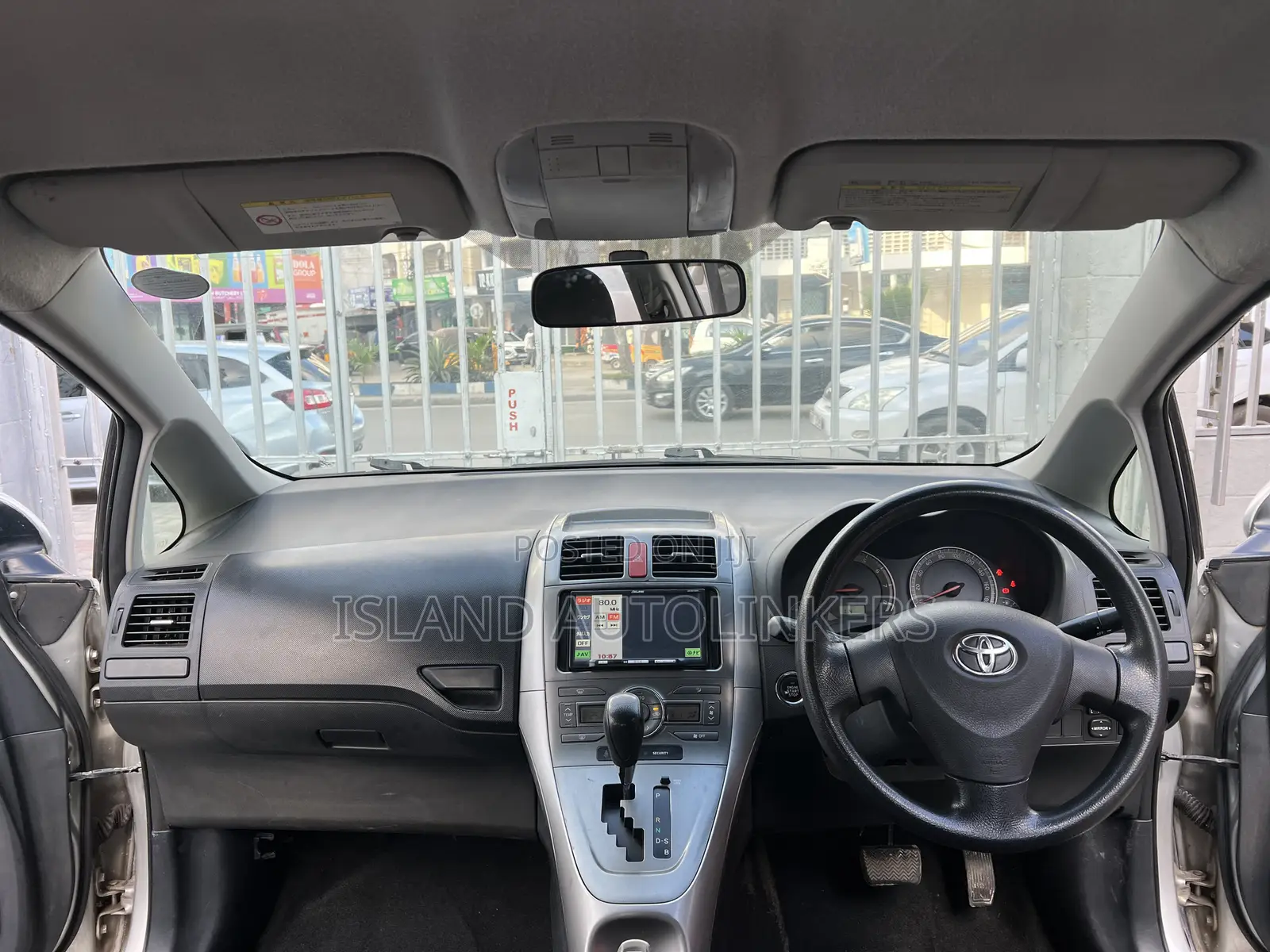 Toyota Auris 2009 Silver