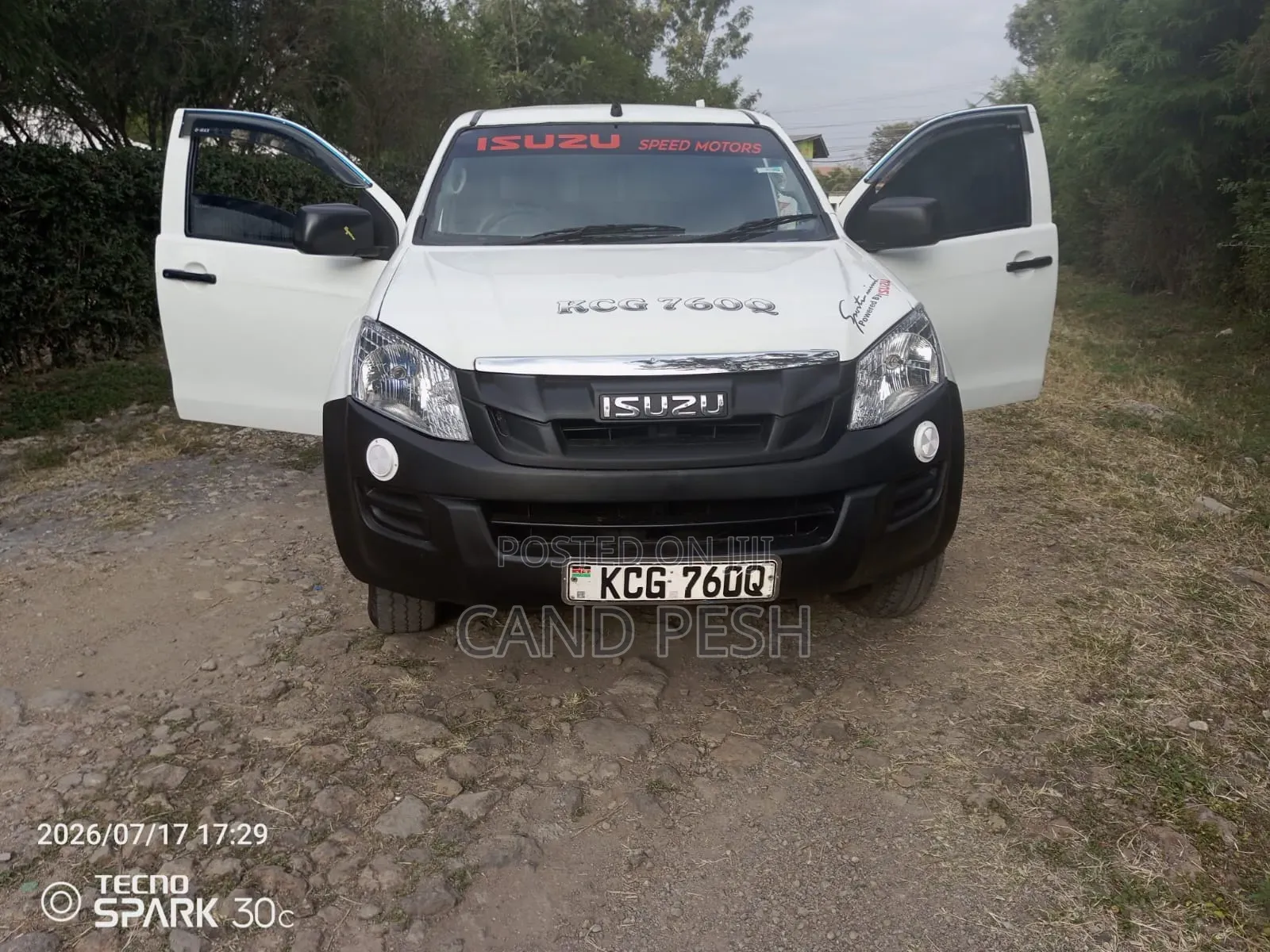 Isuzu D-MAX 2012 Gray