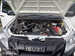 Isuzu D-MAX 2012 Gray