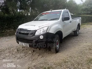 Isuzu D-MAX 2012 Gray