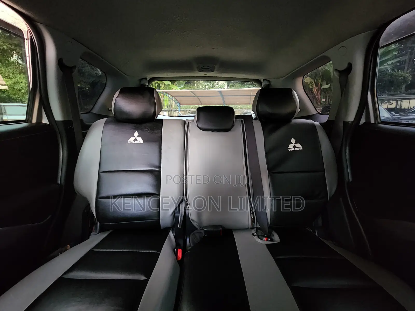 Mitsubishi Outlander SE 2011 Silver