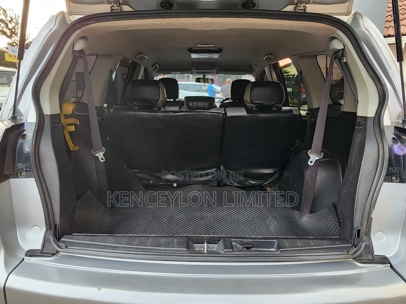 Mitsubishi Outlander SE 2011 Silver