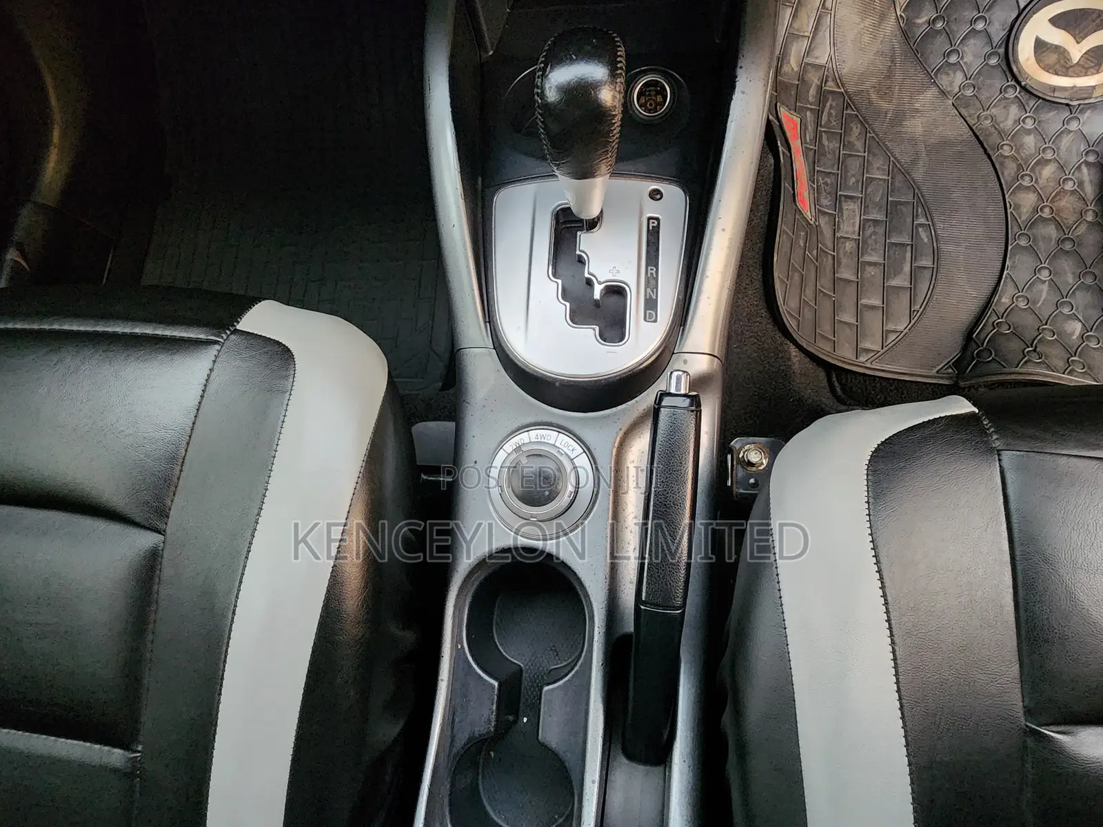 Mitsubishi Outlander SE 2011 Silver
