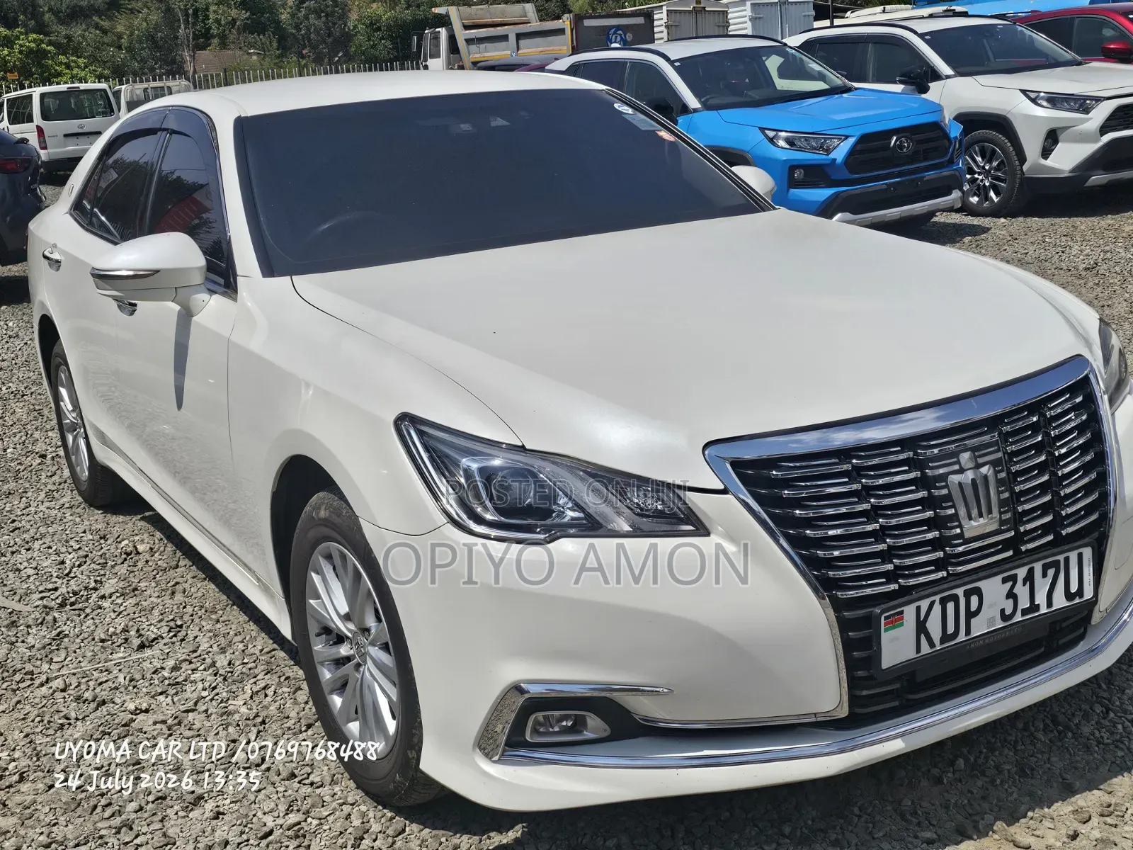 Toyota Crown 2017 White