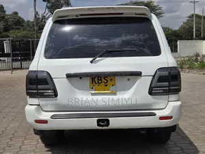 Toyota Land Cruiser 2006 White