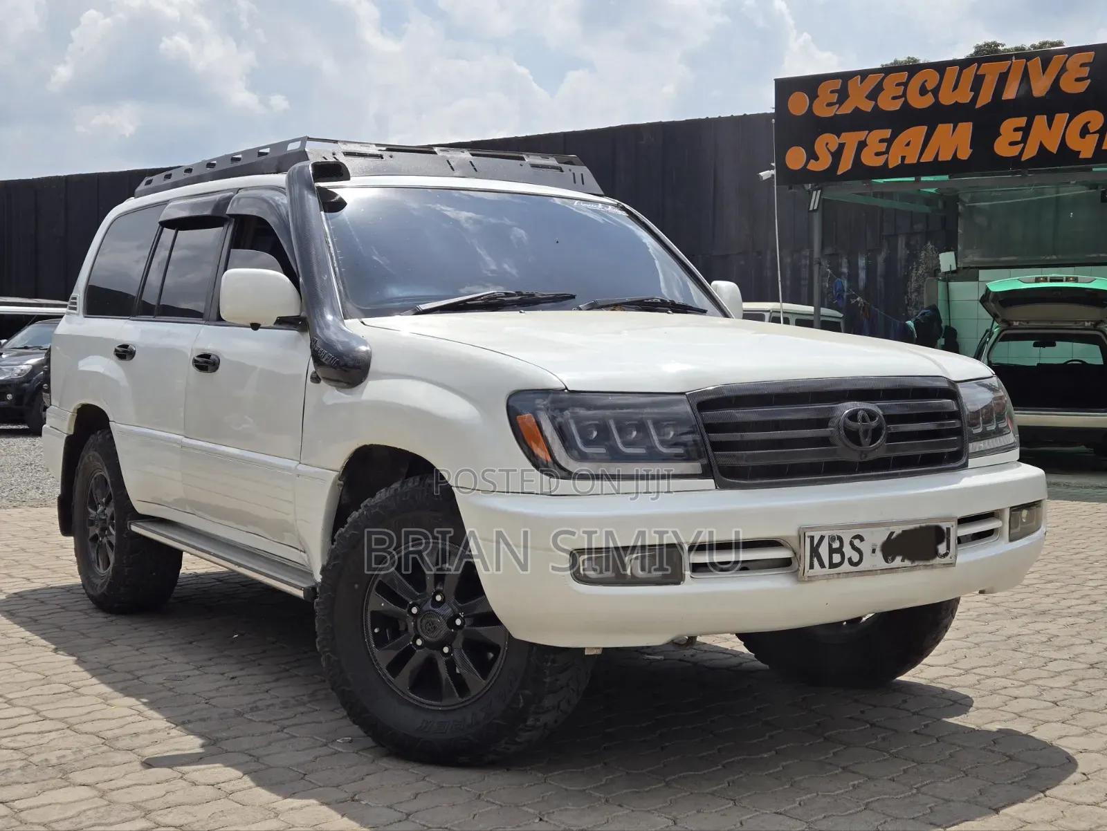 Toyota Land Cruiser 2006 White