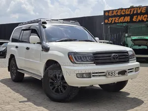 Toyota Land Cruiser 2006 White