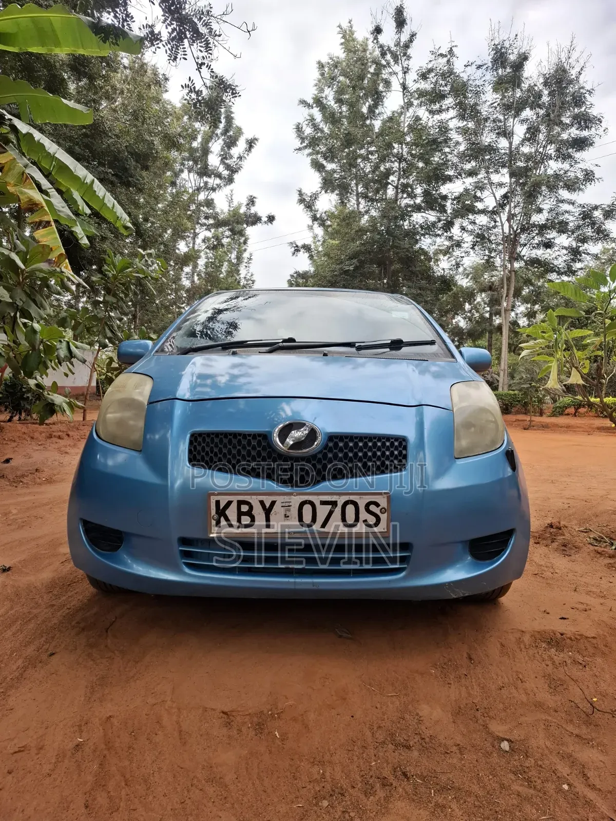 Toyota Vitz 2007 Gray