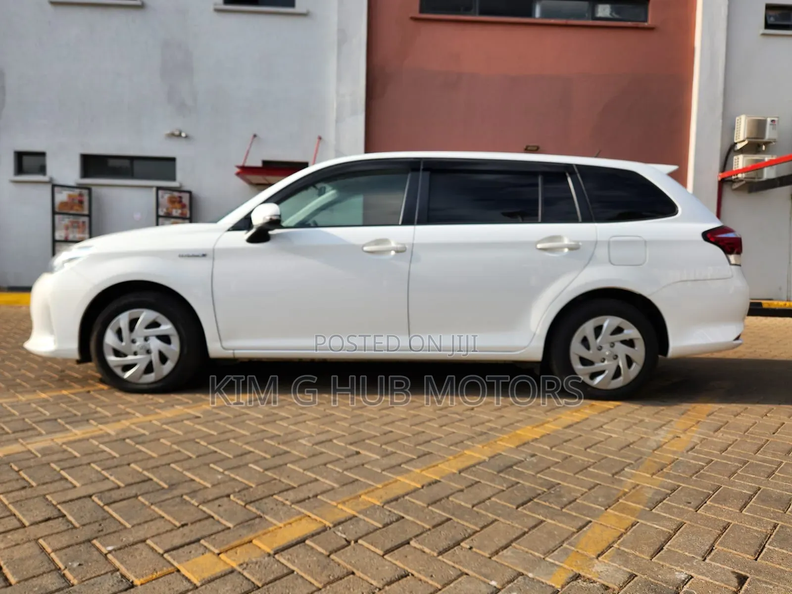 Toyota Corolla Fielder 2019 Pearl