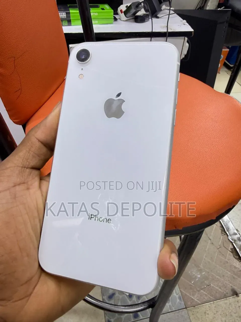Apple iPhone XR 64 GB White