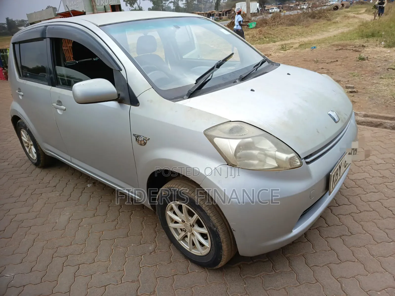 Toyota Passo 2004 Silver