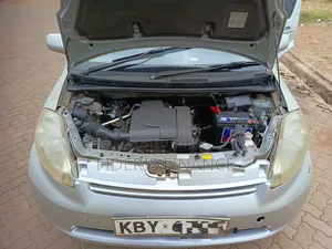 Toyota Passo 2004 Silver