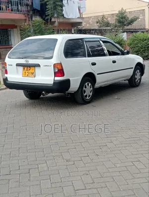 Toyota Corolla 1990 White