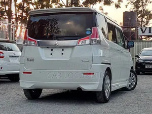 Mitsubishi Delica 2019 Pearl