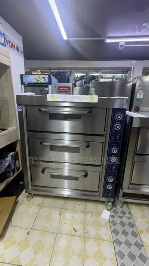 Euromax Deck Oven 3 Deck 6 Trays Comes With Free Trays
