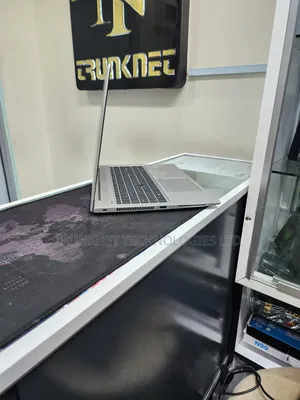 Laptop HP EliteBook 755 8GB AMD Ryzen 7 SSD 256GB
