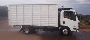 Isuzu NMR 2023 White