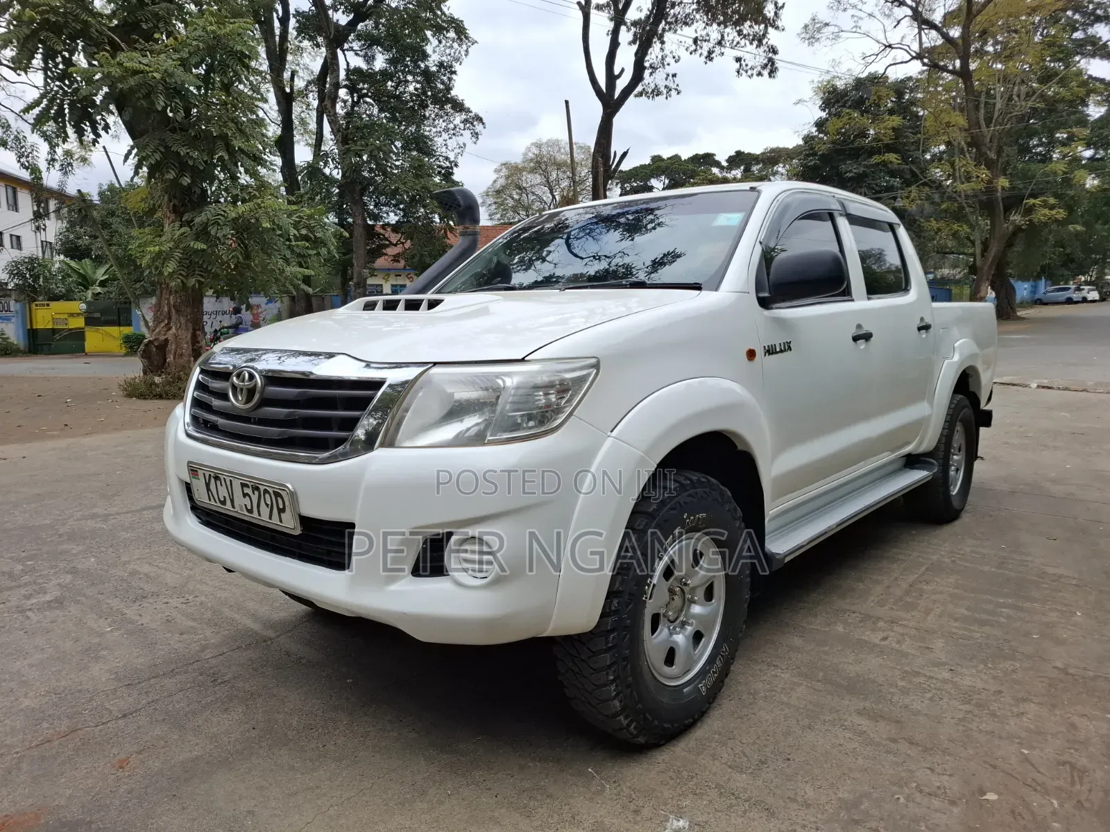 Toyota Hilux 2013 Off white