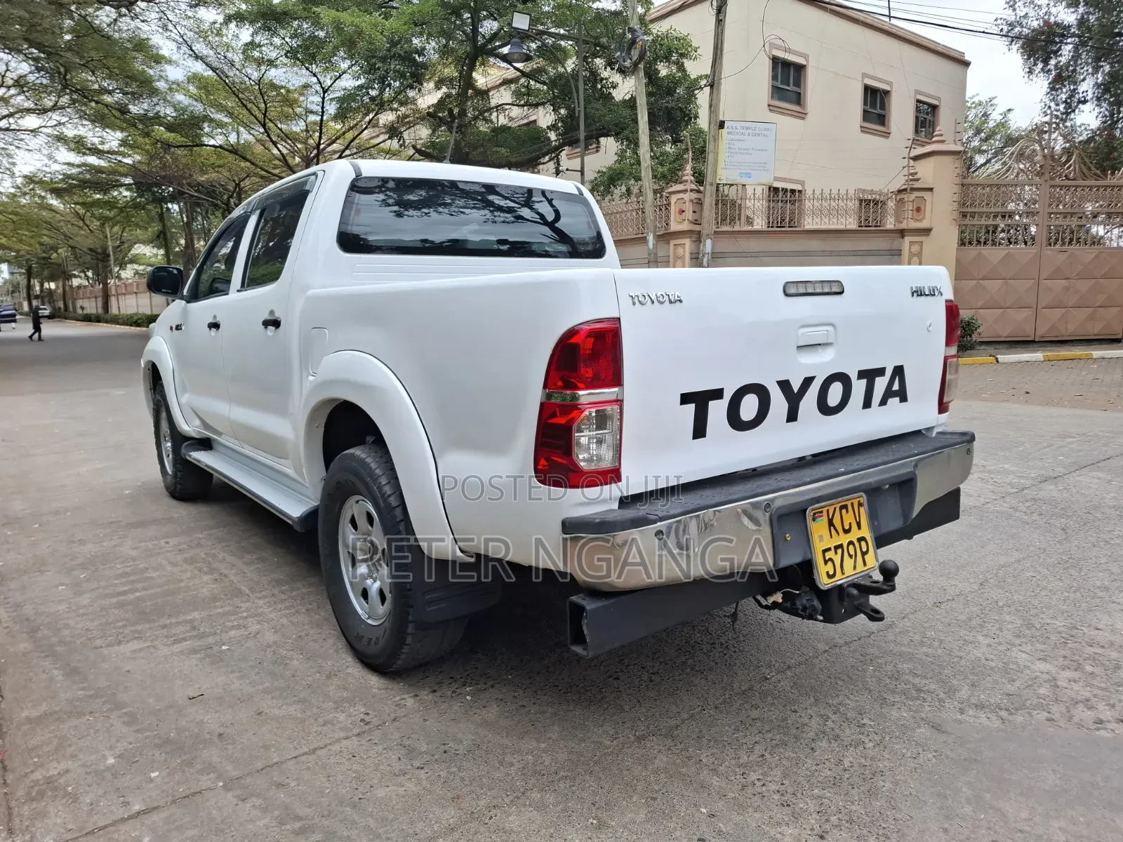 Toyota Hilux 2013 Off white