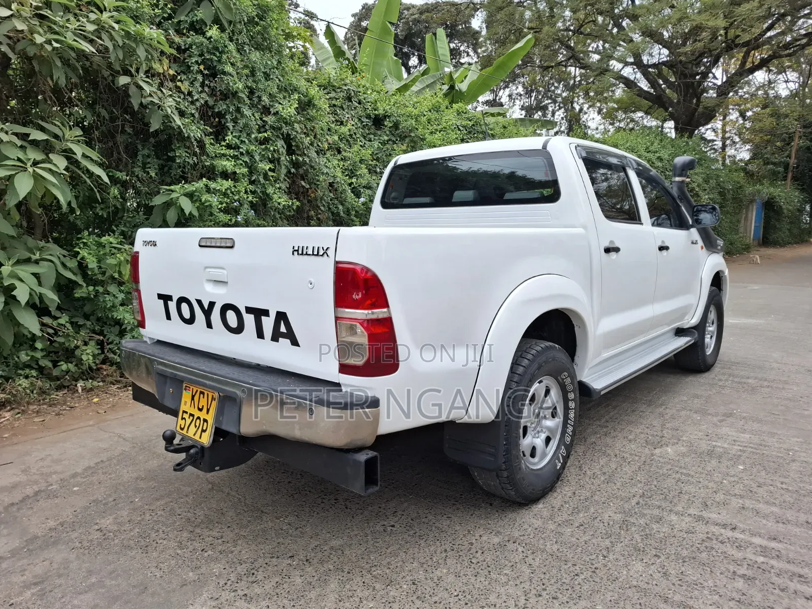 Toyota Hilux 2013 Off white
