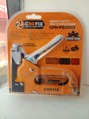 Professional Heavy Duty Staple Gun With 600 Staples Repair Roofing