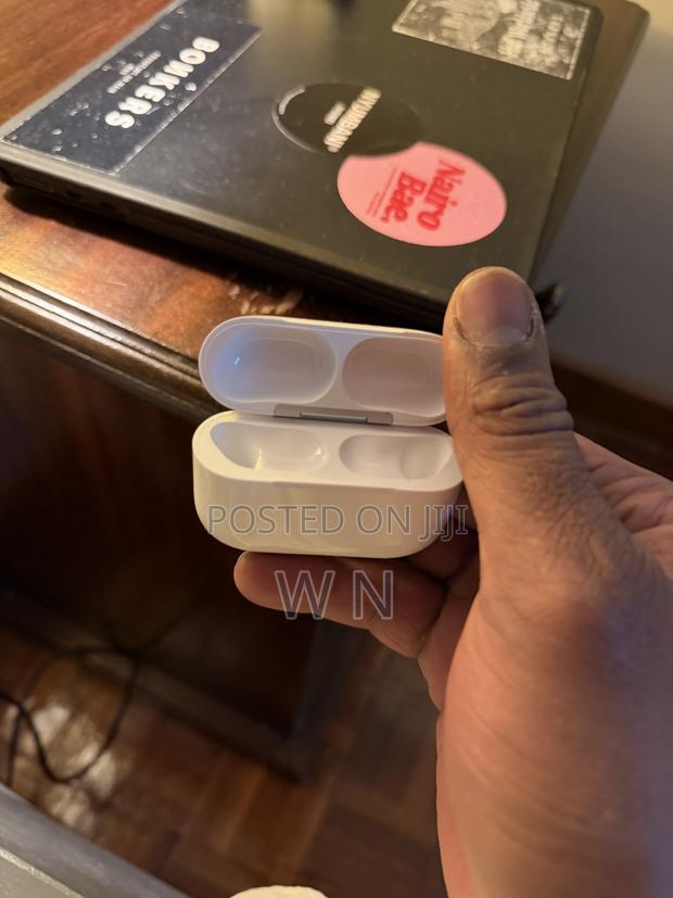 Original Case Only / Original Airpods Pro 3rd Geneneration Case - main view