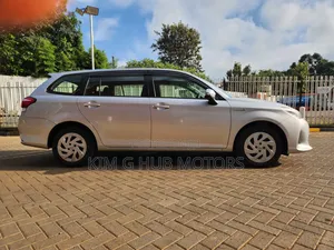 Toyota Corolla Fielder 2019 Silver