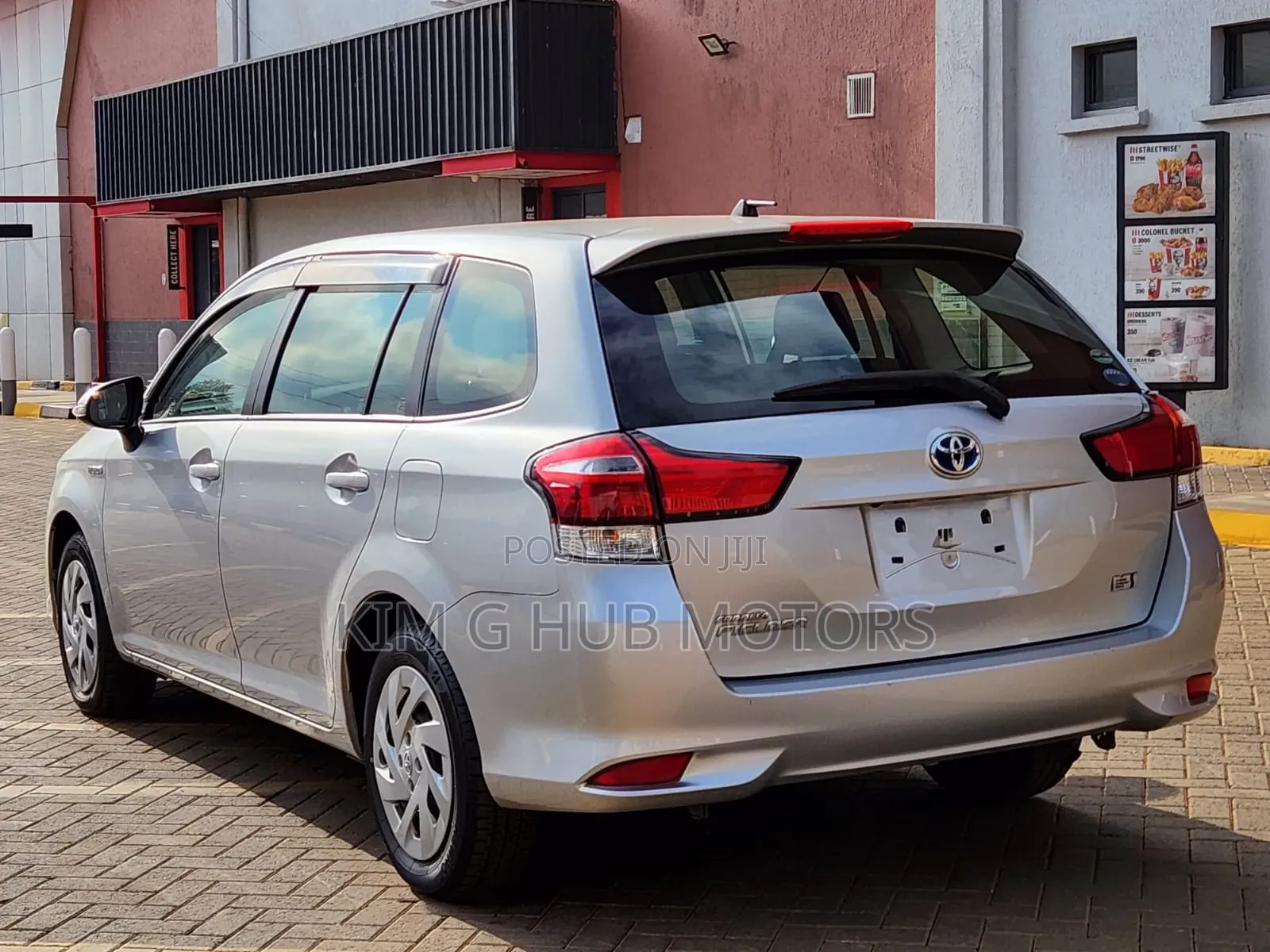 Toyota Corolla Fielder 2019 Silver