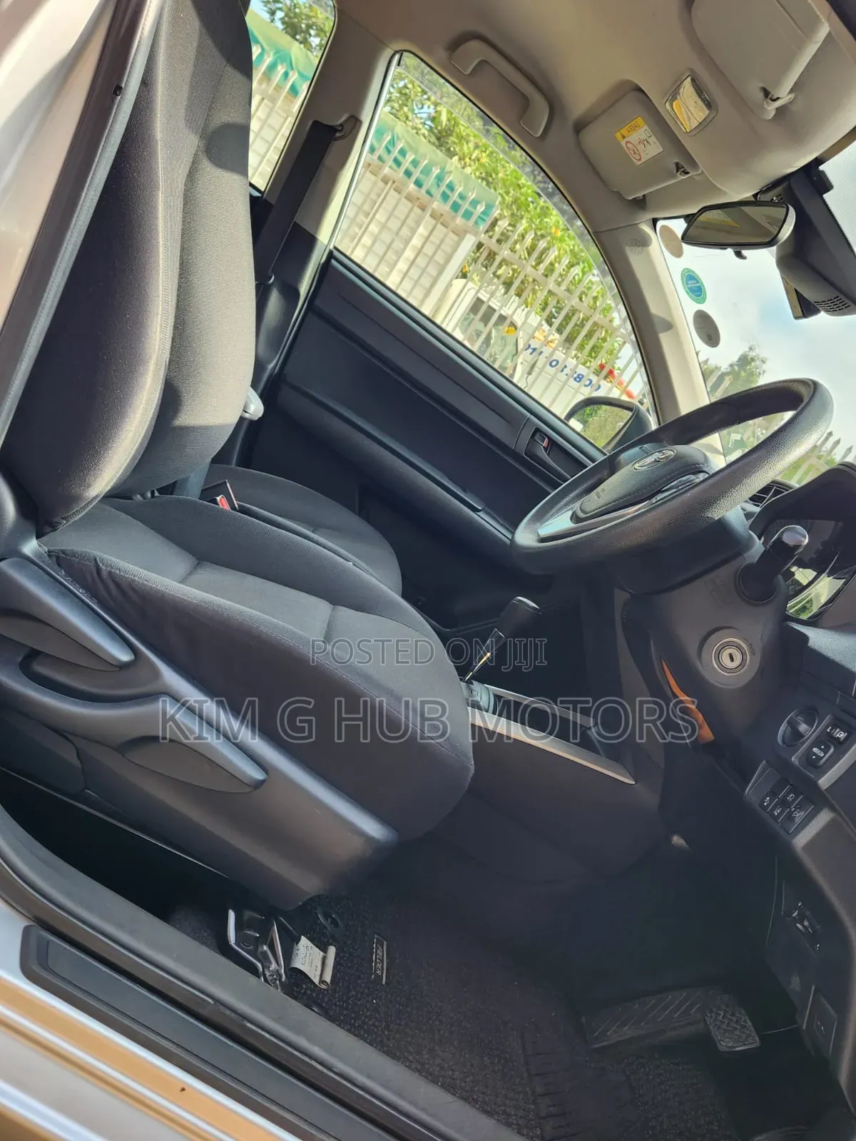 Toyota Corolla Fielder 2019 Silver
