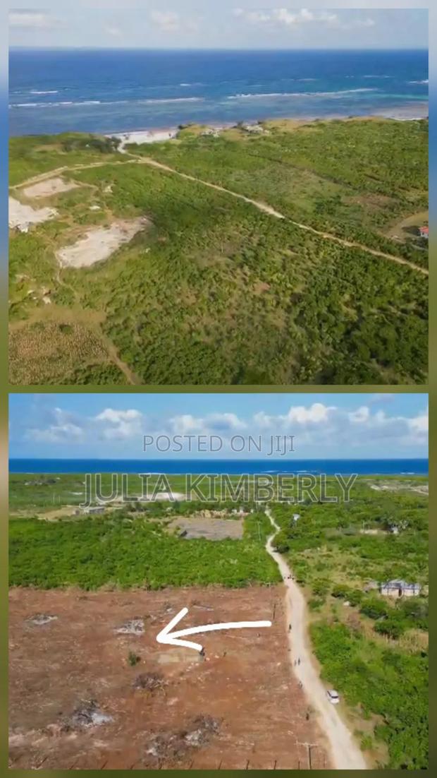 900 Meters to the Beach! Say Less Chumani Size 50 by 100.