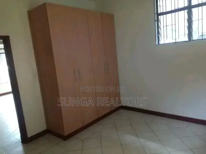 2bdrm Apartment in Rhapta Rd., Raphta Road Area for rent