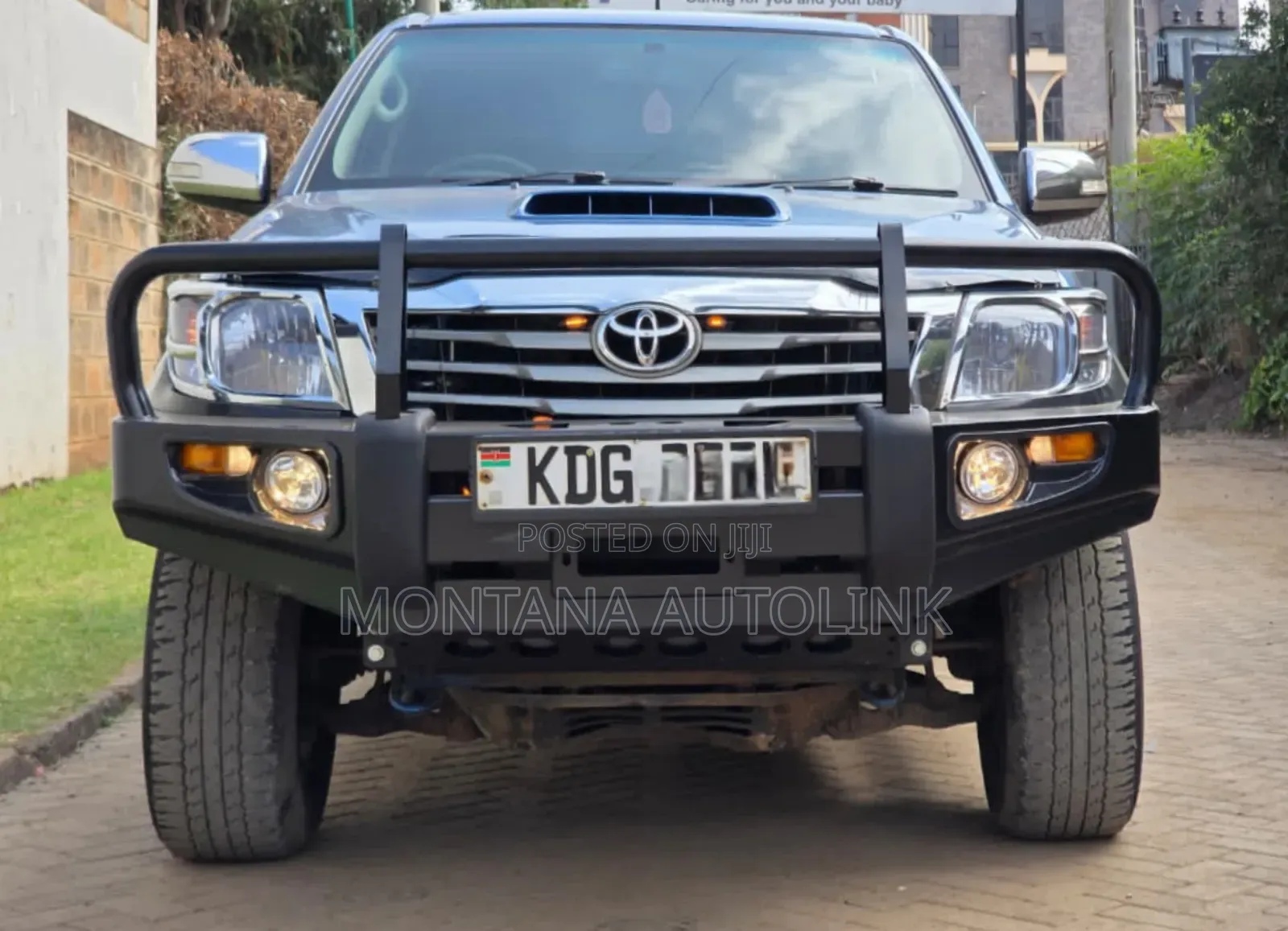 Toyota Hilux 2014 Blue