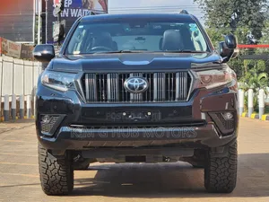 Toyota Land Cruiser Prado 2023 Black