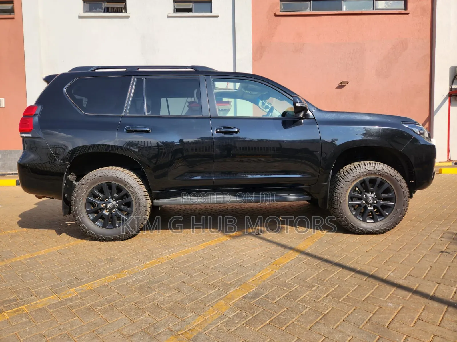 Toyota Land Cruiser Prado 2023 Black