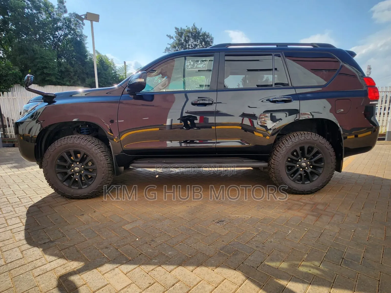 Toyota Land Cruiser Prado 2023 Black