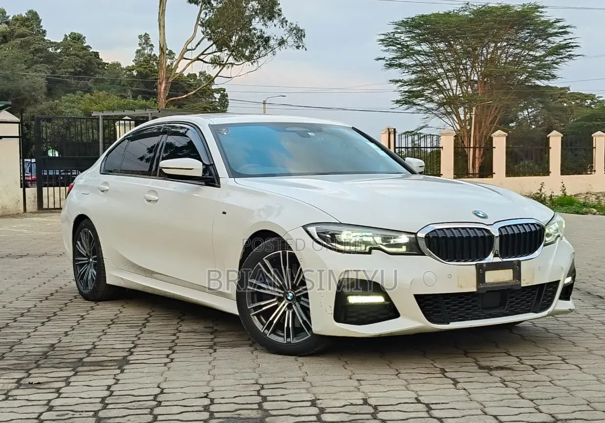BMW 330i 2019 White