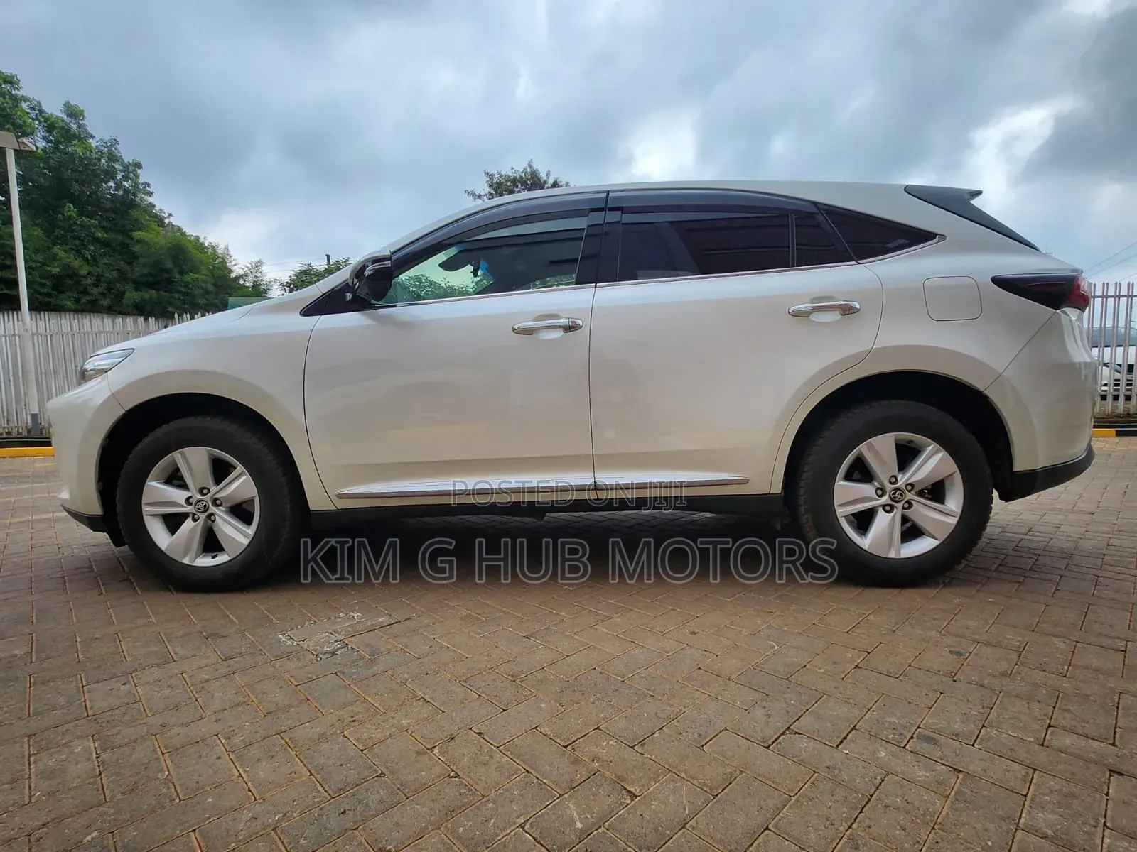Toyota Harrier 2017 Pearl