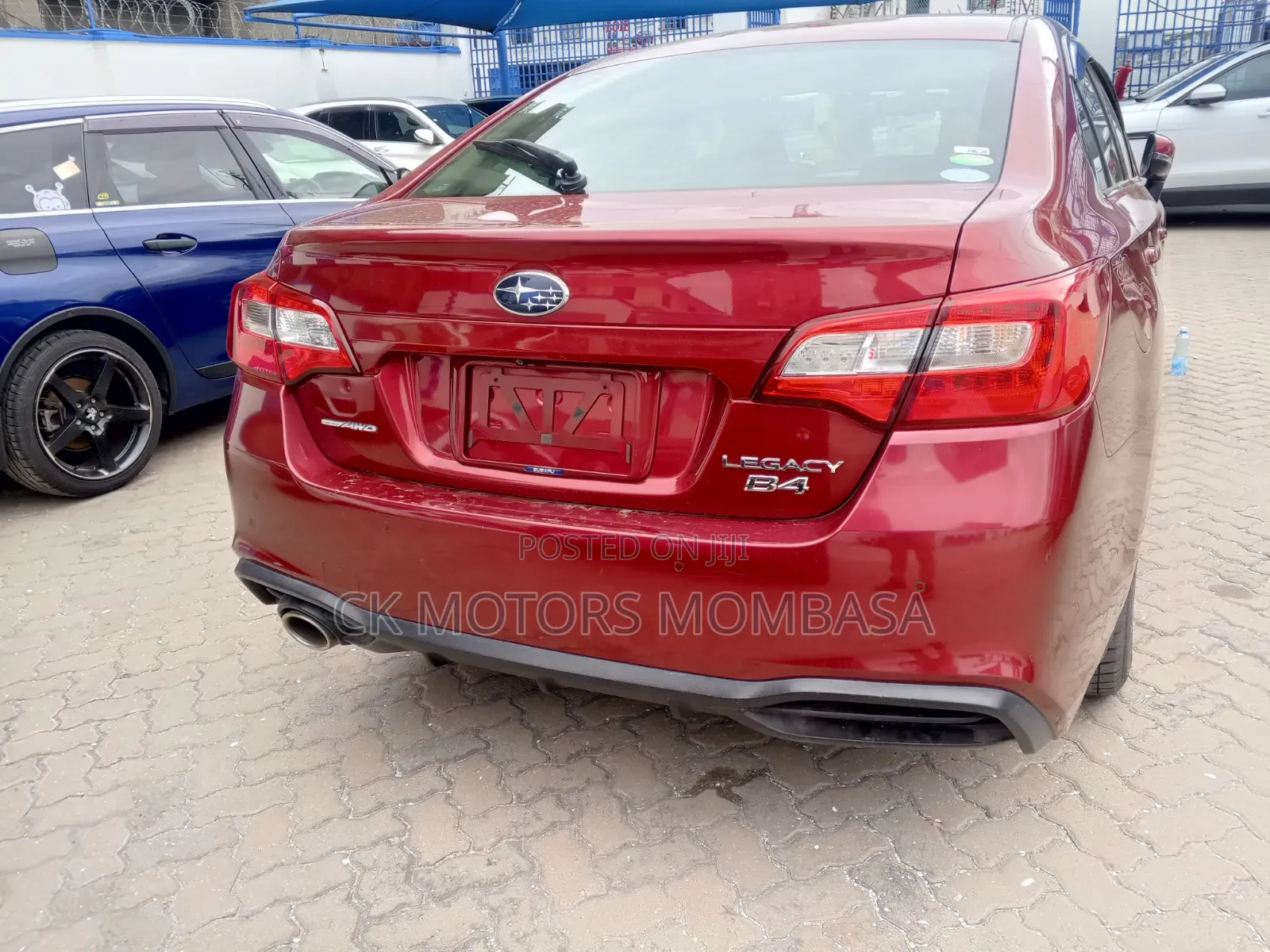 Subaru Legacy 2017 Red