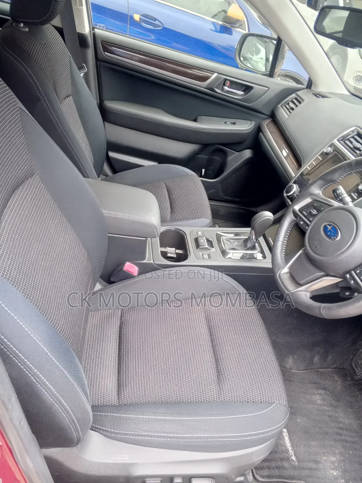 Subaru Legacy 2017 Red