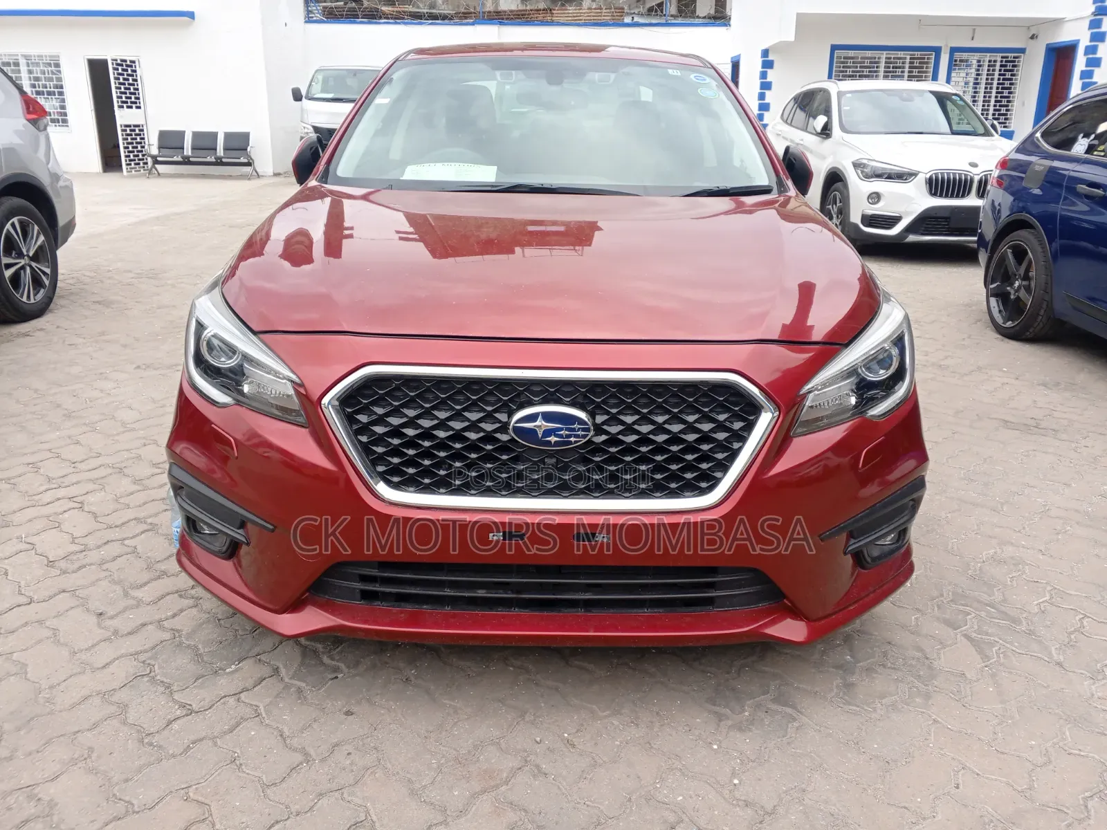 Subaru Legacy 2017 Red