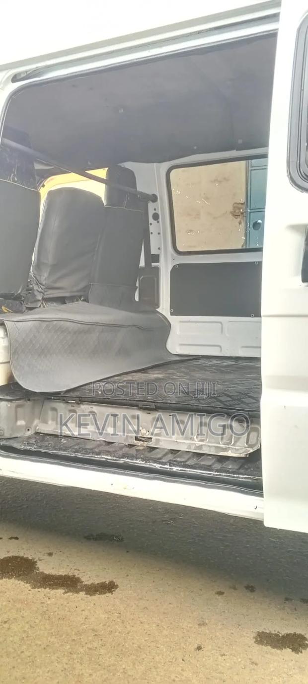 Mazda Bongo 2011 White - thumbnail 7