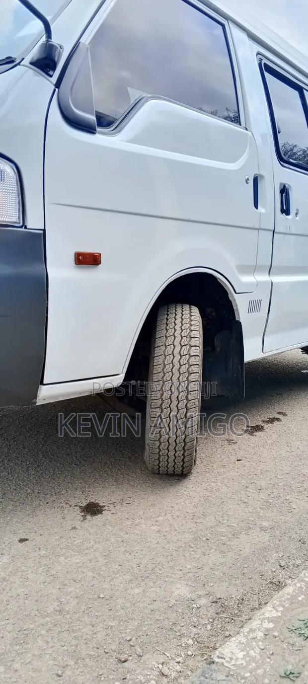 Mazda Bongo 2011 White - thumbnail 10