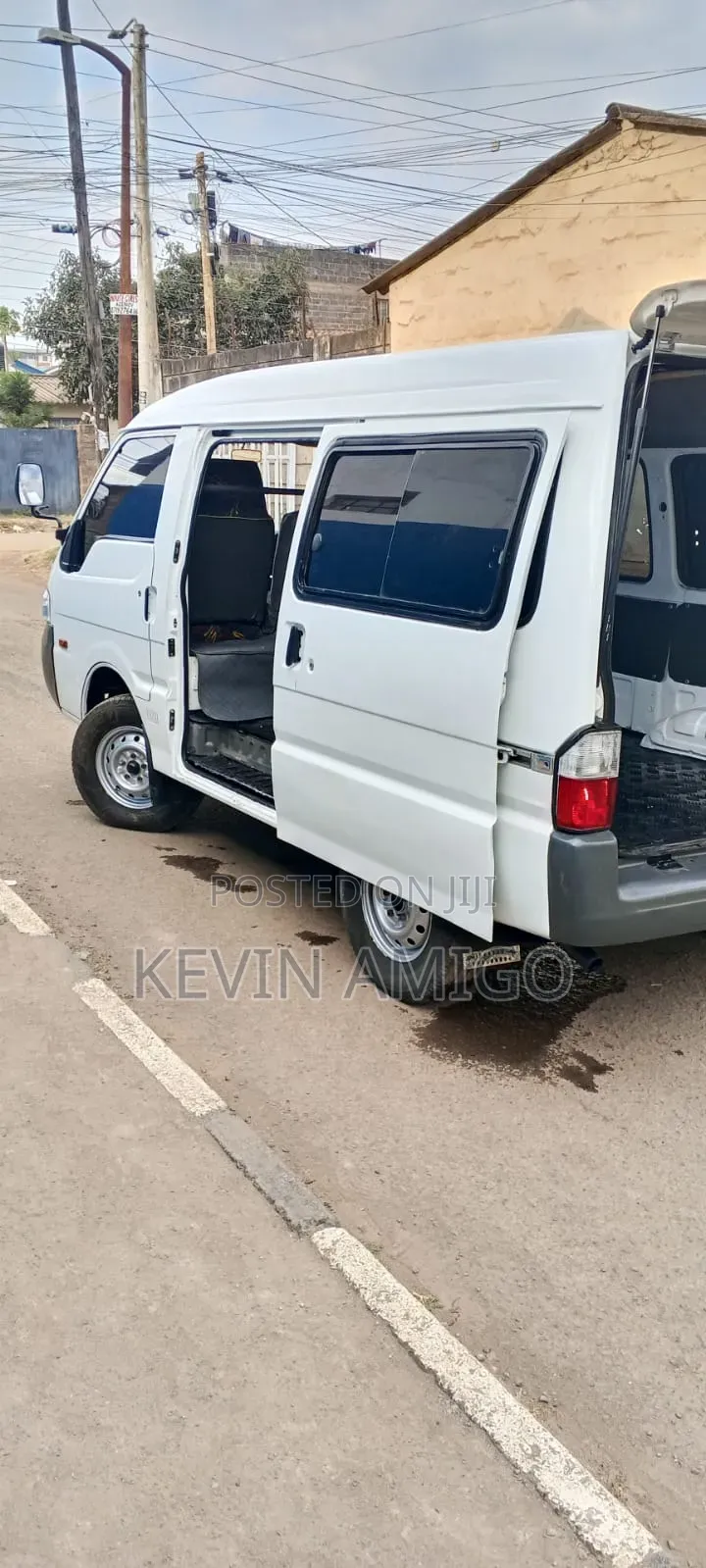 Mazda Bongo 2011 White