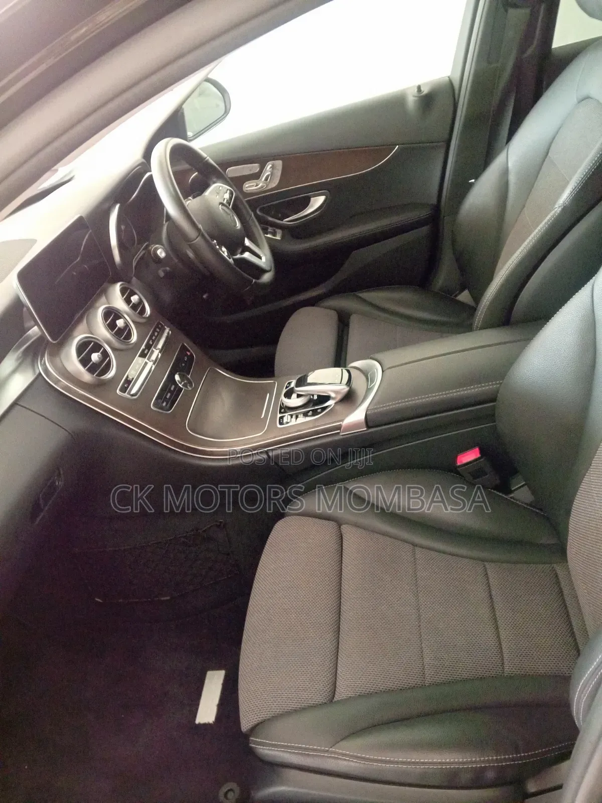 Mercedes-Benz C180 2018 Black