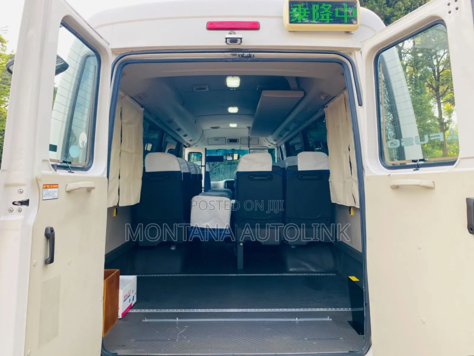 Mitsubishi Fuso Rosa 2019 White