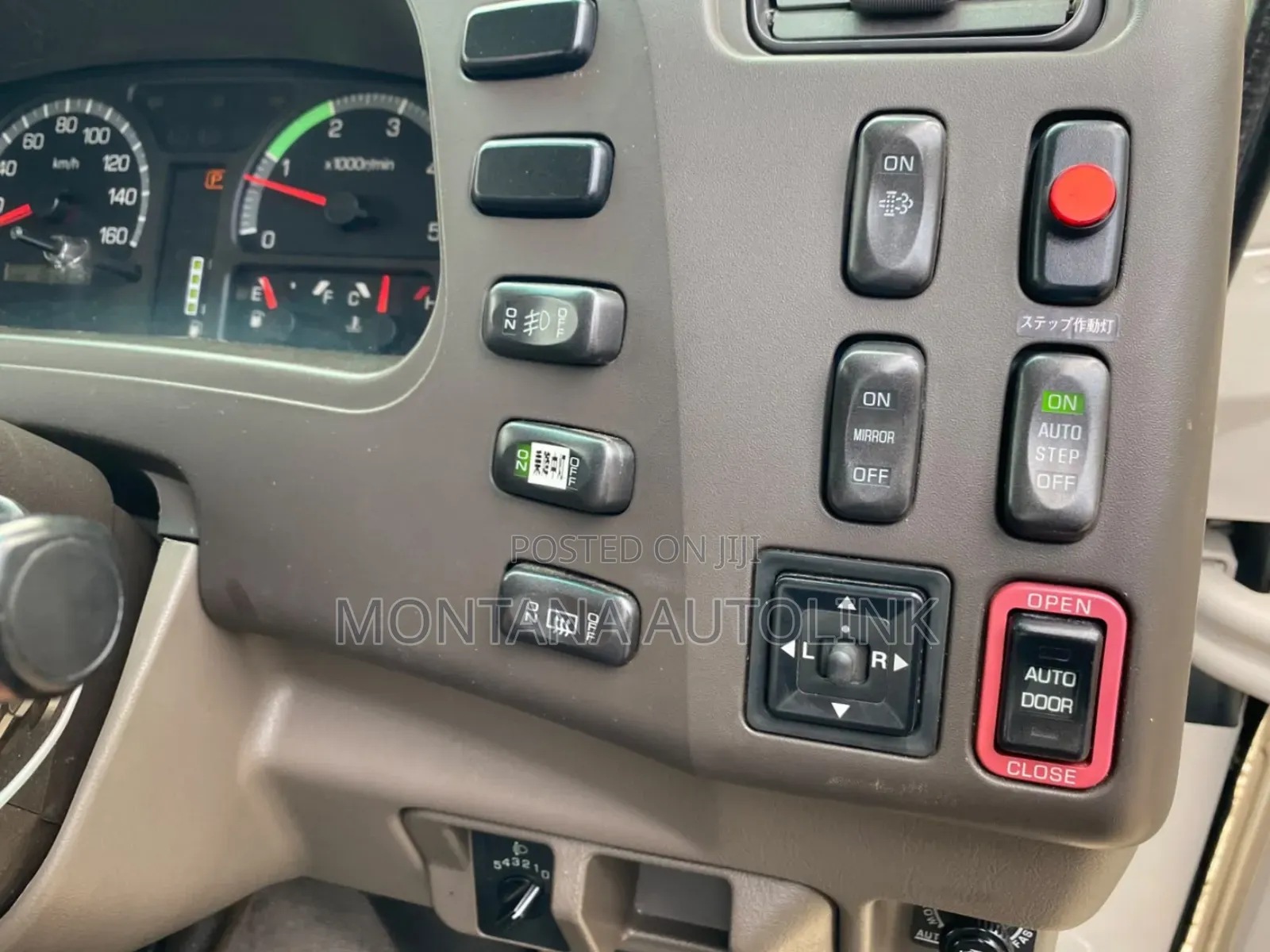 Mitsubishi Fuso Rosa 2019 White