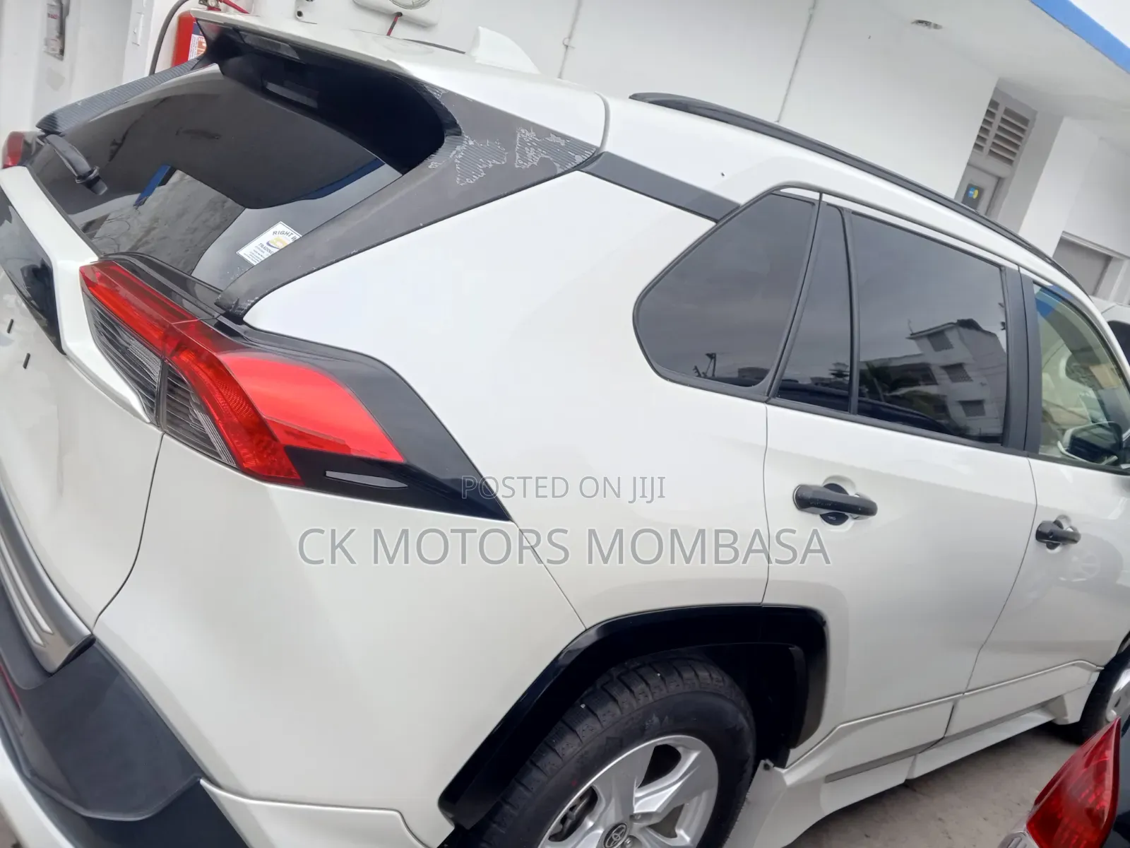 Toyota RAV4 2019 White
